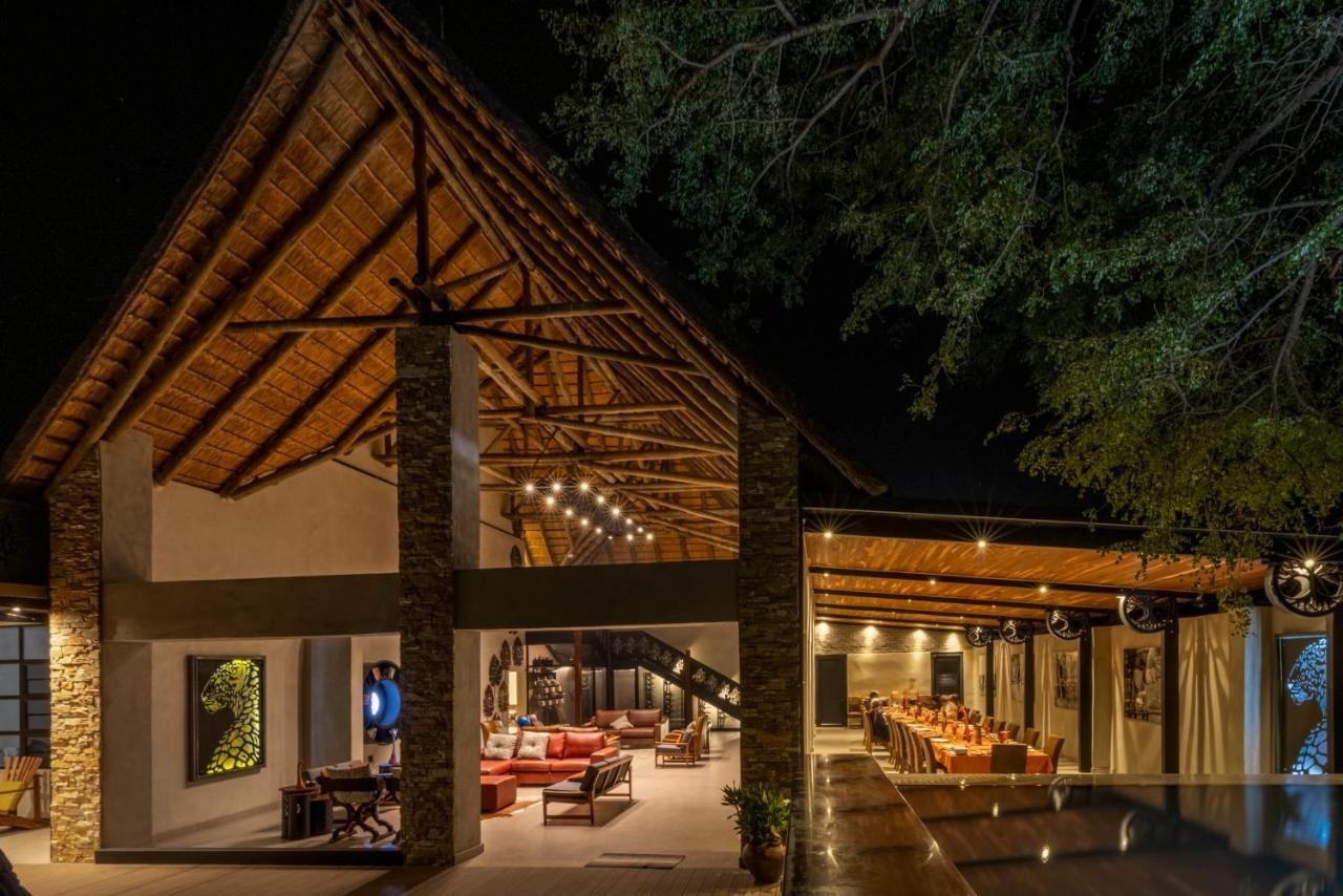 Chobe River Lodge คาซาเนอ ภายนอก รูปภาพ