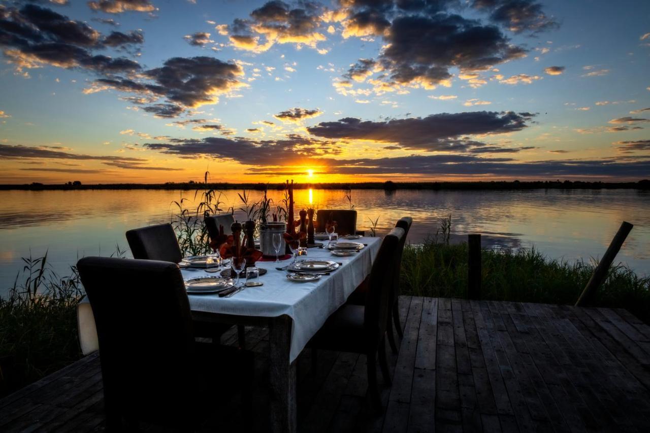 Chobe River Lodge คาซาเนอ ภายนอก รูปภาพ