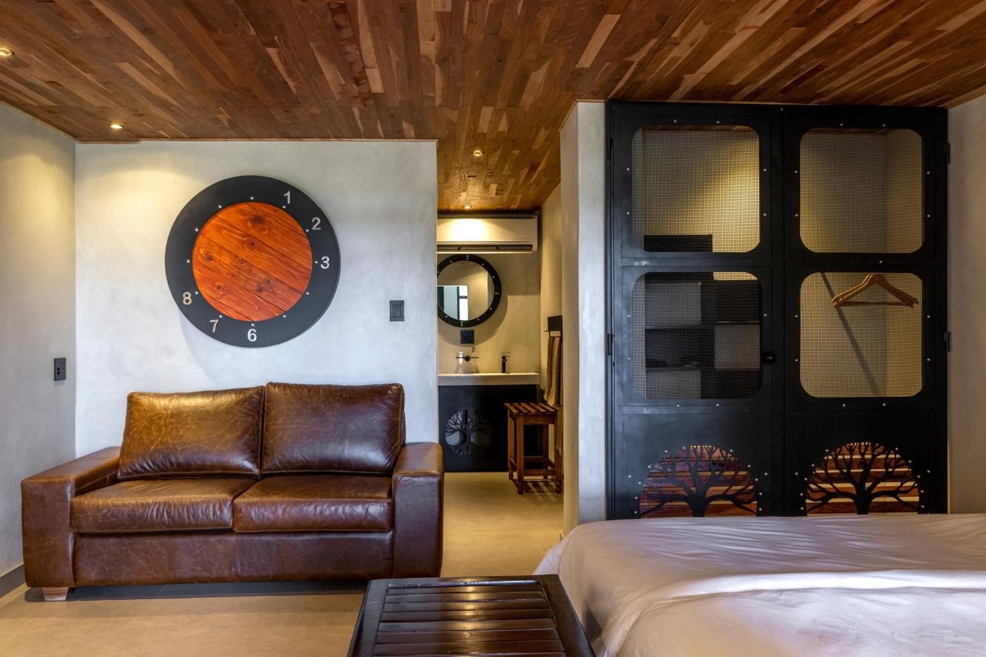 Chobe River Lodge คาซาเนอ ภายนอก รูปภาพ